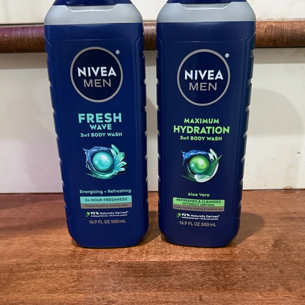 NWT NIVEA Men Fresh Wave and Maximum Hydration Body Wash Set -